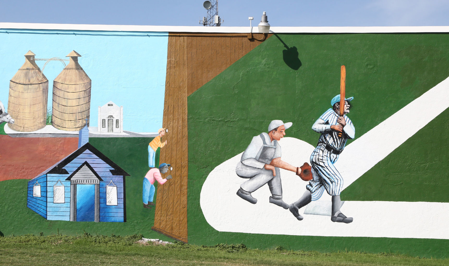 Diversified mural